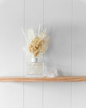 Load image into Gallery viewer, &#39;Natural Tones&#39; Floral Reed Diffuser
